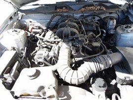 2010 FORD MUSTANG SILVER CPE 4.0L AT F17011